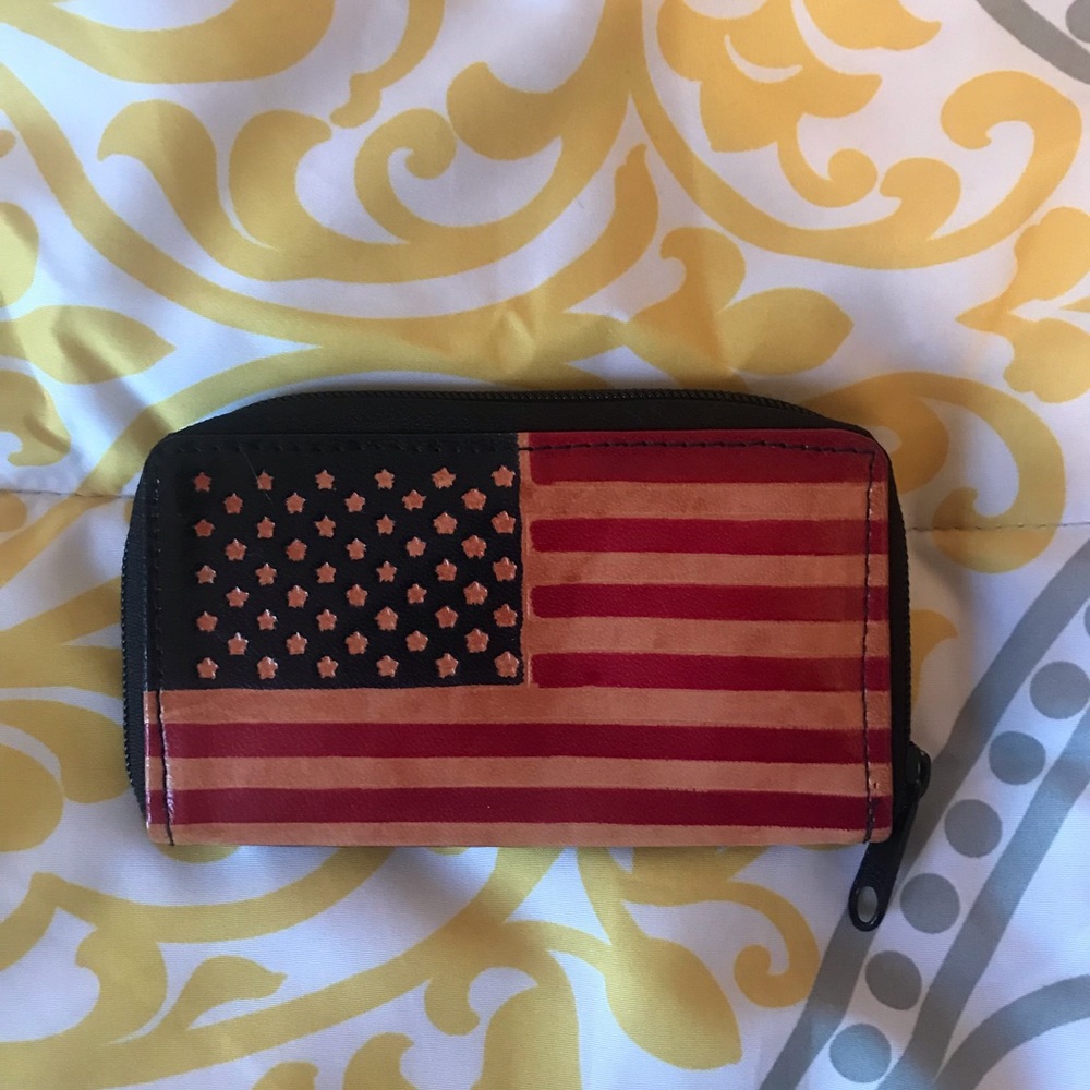 Small American flag wallet